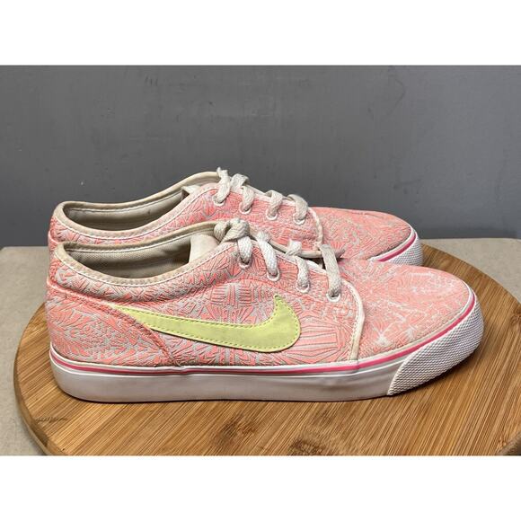 Nike Toki Low 718847-100 Pink Casual Sneaker Shoes Lace Up Low Top Girls Size 7Y - Picture 5 of 8